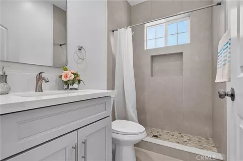 Bath - 355 W Arrow, Upland, CA 91786 photo 3 of 4