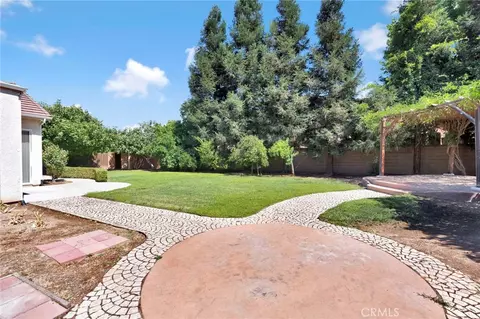 Exterior - 2579 Warner Ave, Clovis, CA 93611 photo 7 of 9