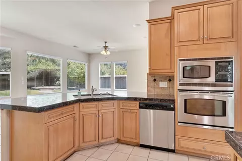 Kitchen - 2579 Warner Ave, Clovis, CA 93611 photo 3 of 4