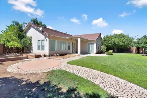 Exterior - 2579 Warner Ave, Clovis, CA 93611 photo 6 of 9