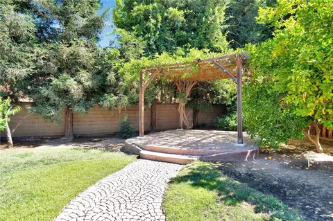 Exterior - 2579 Warner Ave, Clovis, CA 93611 photo 8 of 9