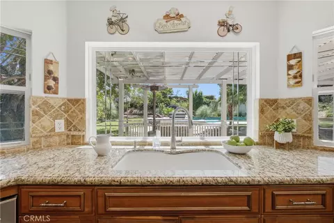 Kitchen - 753 El Vallencito, Walnut, CA 91789 photo 6 of 7