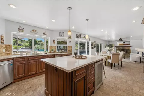Kitchen - 753 El Vallencito, Walnut, CA 91789 photo 4 of 7