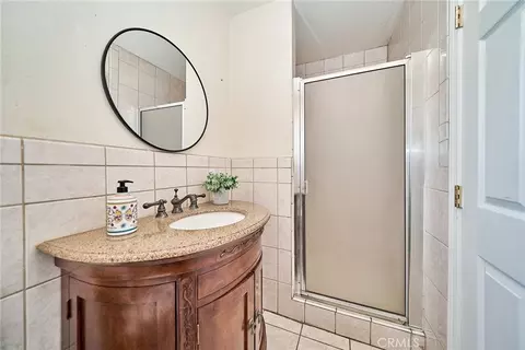 Bath - 4255 Lynd Ave, Arcadia, CA 91006 photo 5 of 5