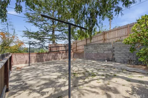 Exterior - 130 Sequoia Dr, Pasadena, CA 91105 photo 4 of 9