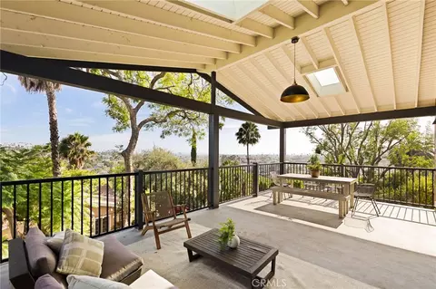 3926 Sunset Dr, Los Angeles, CA 90027