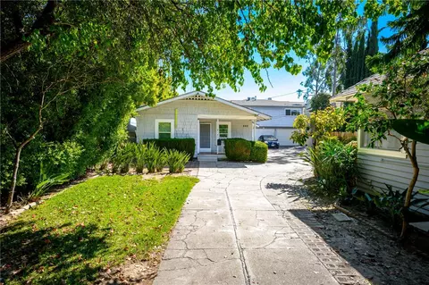 Exterior - 892 S Marengo, Pasadena, CA 91106 photo 7 of 21