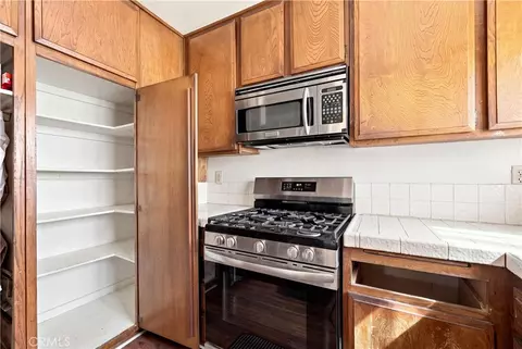 Kitchen - 2450 E Del Mar Blvd #17, Pasadena, CA 91107 photo 2 of 2