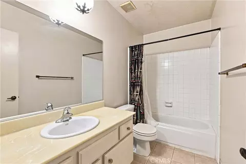Bath - 2450 E Del Mar Blvd #17, Pasadena, CA 91107 photo 2 of 3