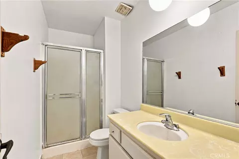 Bath - 2450 E Del Mar Blvd #17, Pasadena, CA 91107 photo 3 of 3