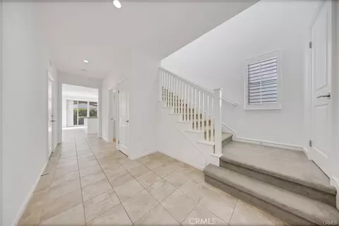 Entry Way - 126 Gulfstream, Irvine, CA 92620 photo 2 of 7