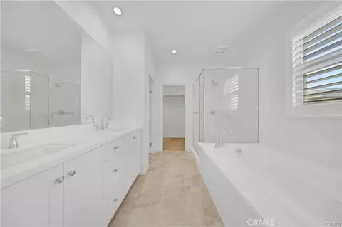 Entry Way - 126 Gulfstream, Irvine, CA 92620 photo 5 of 7