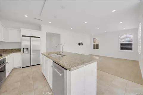 Living - 126 Gulfstream, Irvine, CA 92620 photo 9 of 9