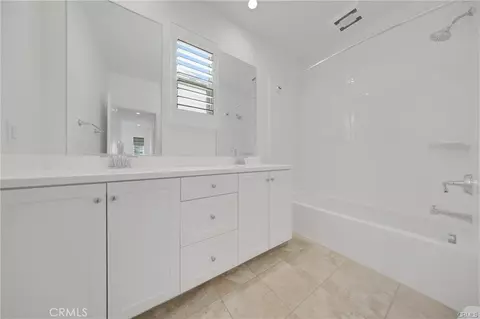 Bath - 126 Gulfstream, Irvine, CA 92620 photo 1 of 1