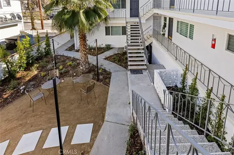 Exterior - 1063 Justin Ave, Glendale, CA 91201 photo 5 of 6