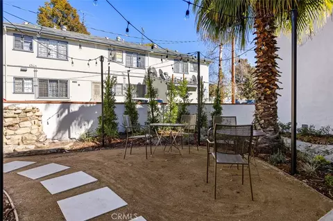 Exterior - 1063 Justin Ave, Glendale, CA 91201 photo 4 of 6