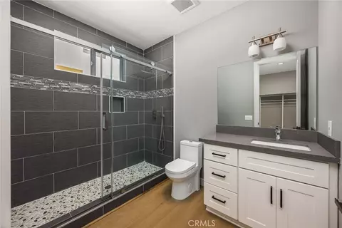 Bath - 693 Castlehill Dr, Walnut, CA 91789 photo 2 of 5