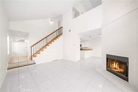 6060 Oak St #M, Huntington Park, CA 90255