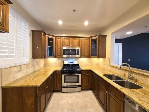 4724 Kester Ave #409, Sherman Oaks, CA 91403