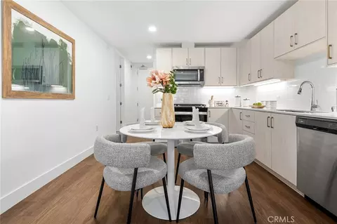 Dining - 709 E Walnut St #214, Pasadena, CA 91101 photo 1 of 4