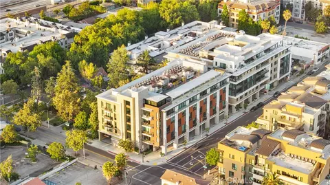 View/Area - 709 E Walnut St #214, Pasadena, CA 91101 photo 1 of 4