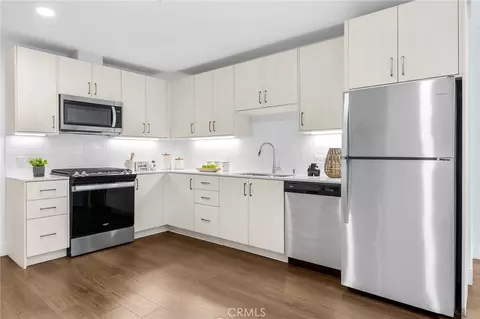 Kitchen - 709 E Walnut St #214, Pasadena, CA 91101 photo 1 of 1