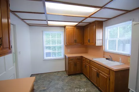 Kitchen - 320 E California Blvd, Pasadena, CA 91106 photo 2 of 3