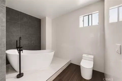Bath - 4326 Lynd Ave, Arcadia, CA 91006 photo 4 of 9