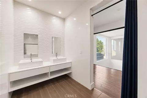 Bath - 4326 Lynd Ave, Arcadia, CA 91006 photo 1 of 9