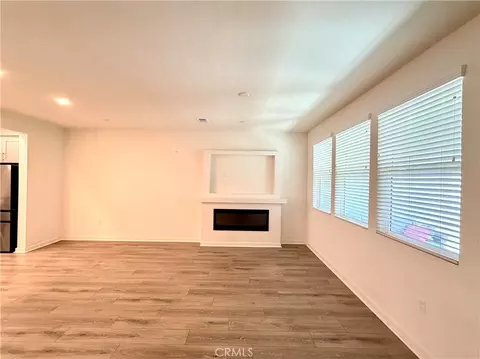 Living - 715 Winchester Dr, Oxnard, CA 93036 photo 3 of 3