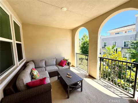 Exterior - 715 Winchester Dr, Oxnard, CA 93036 photo 1 of 2
