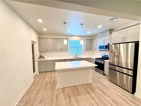 Kitchen - 715 Winchester Dr, Oxnard, CA 93036 photo 1 of 2