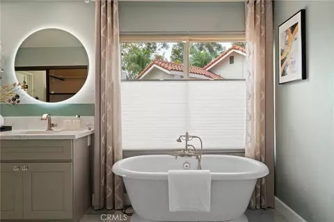 Bath - 34 Mesa Ridge Dr, Phillips Ranch, CA 91766 photo 5 of 5