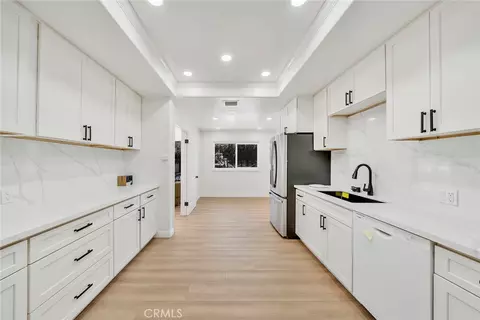 Entry Way - 188 W Arthur Ave, Arcadia, CA 91007 photo 3 of 5