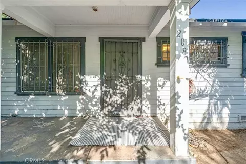 Exterior - 2081 Summit, Altadena, CA 91001 photo 7 of 11