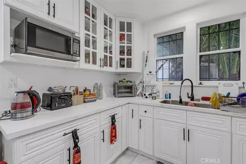 Kitchen - 2081 Summit, Altadena, CA 91001 photo 2 of 3