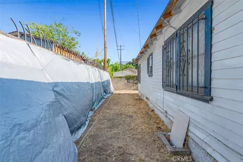 Exterior - 2081 Summit, Altadena, CA 91001 photo 11 of 11
