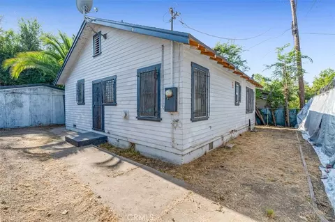 Exterior - 2081 Summit, Altadena, CA 91001 photo 10 of 11