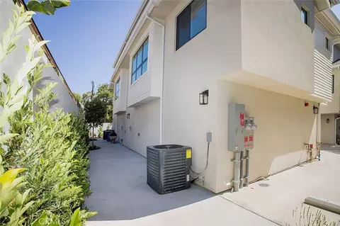 Exterior - 1025 La Cadena Ave #D, Arcadia, CA 91007 photo 3 of 6