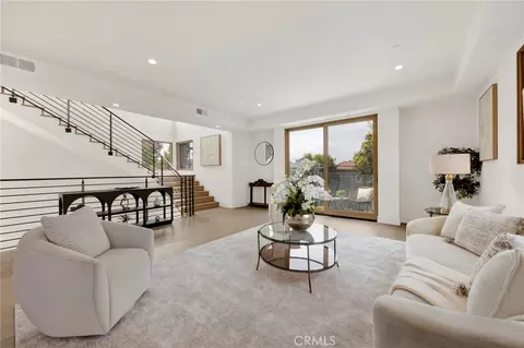 Living - 943 E California Blvd #2, Pasadena, CA 91106 photo 1 of 4