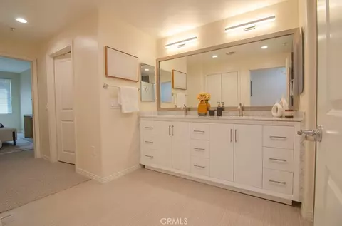Bath - 931 E Walnut St #316, Pasadena, CA 91106 photo 3 of 5