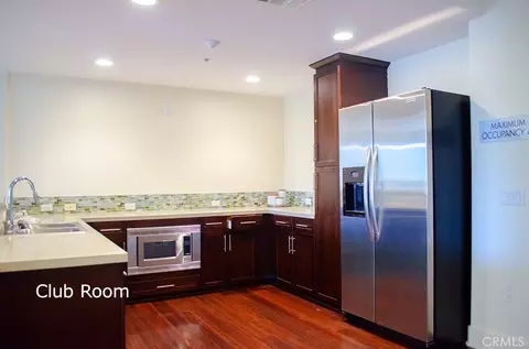 Kitchen - 931 E Walnut St #316, Pasadena, CA 91106 photo 4 of 4