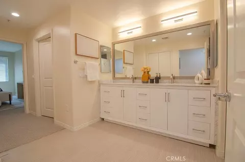Bath - 931 E Walnut St #316, Pasadena, CA 91106 photo 3 of 5
