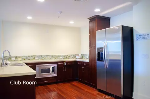 Kitchen - 931 E Walnut St #316, Pasadena, CA 91106 photo 4 of 4