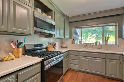 Kitchen - 142 Stedman, Monrovia, CA 91016 photo 2 of 4
