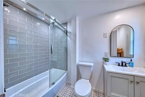 Bath - 142 Stedman, Monrovia, CA 91016 photo 1 of 4