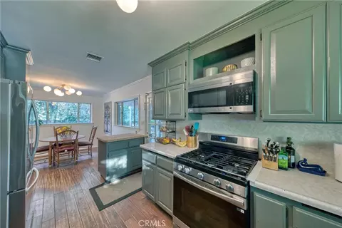 Kitchen - 142 Stedman, Monrovia, CA 91016 photo 3 of 4