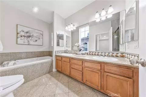 Bath - 454 W Duarte #D, Arcadia, CA 91007 photo 1 of 2