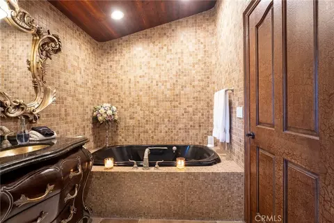 Bath - 1144 Hermes, Encinitas, CA 92024 photo 7 of 16