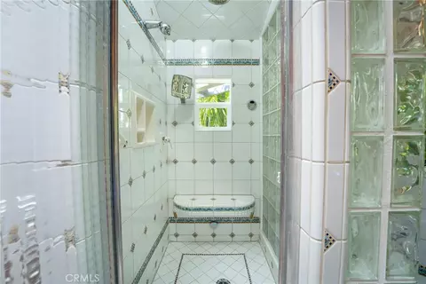 Bath - 1144 Hermes, Encinitas, CA 92024 photo 4 of 16